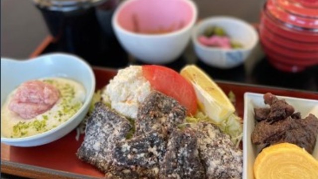 和田浦港クジラ竜田揚げ